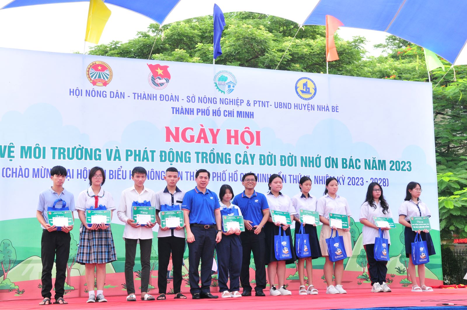 BIO THAM GIA CHƯƠNG TRÌNH NGÀY HỘI “ BẢO VỆ VÀ PHÁT ĐỘNG TRỒNG CÂY ĐỜI ĐỜI NHỚ ƠN BÁC NĂM 2023”