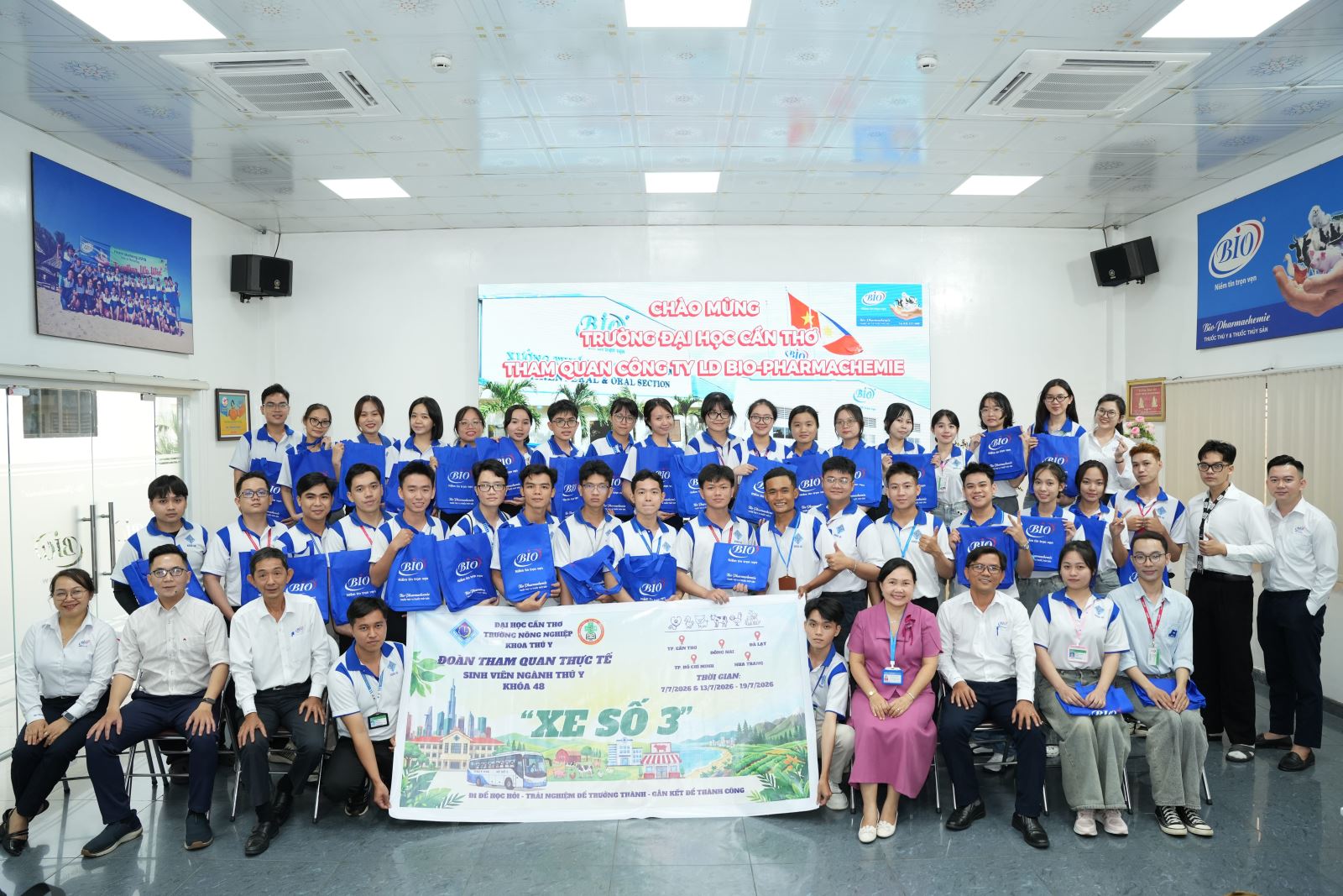 ĐẠI HỌC CẦN THƠ THAM QUAN CÔNG TY LD BIO-PHARMACHEMIE