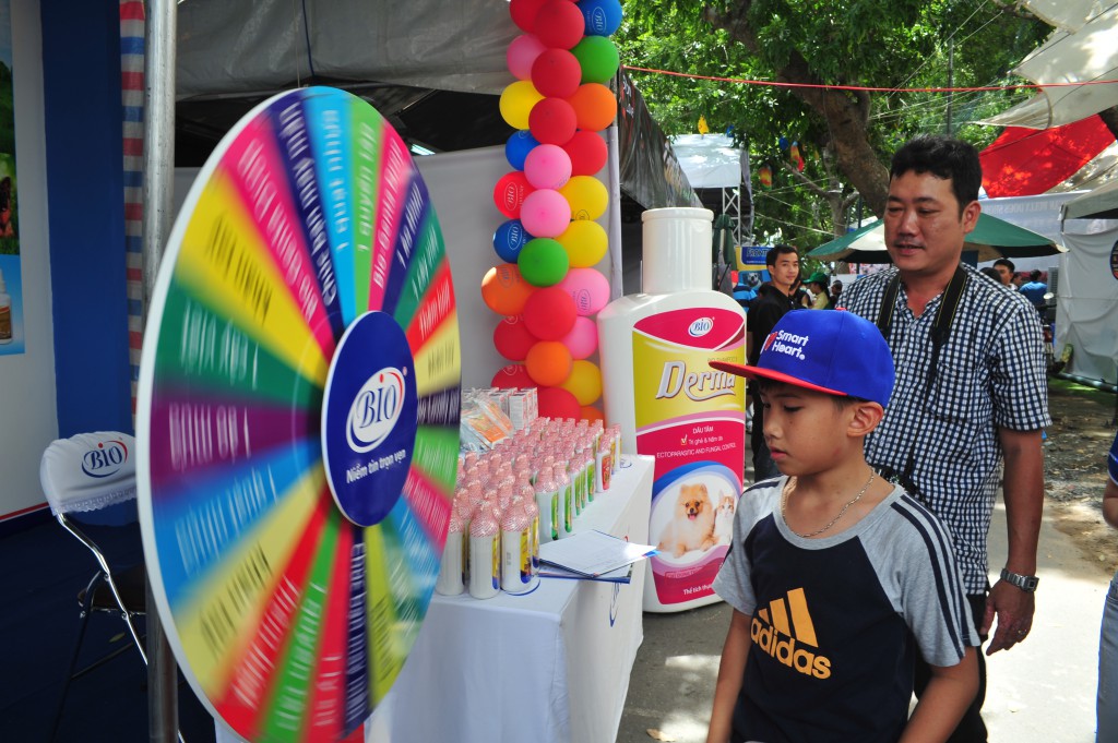 HỘI CHỢ DOG SHOW TẠI SÂN VẬN ĐỘNG PHÚ THỌ 3-4/10/2015