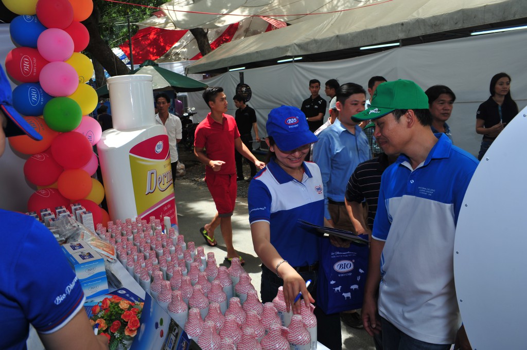 HỘI CHỢ DOG SHOW TẠI SÂN VẬN ĐỘNG PHÚ THỌ 3-4/10/2015